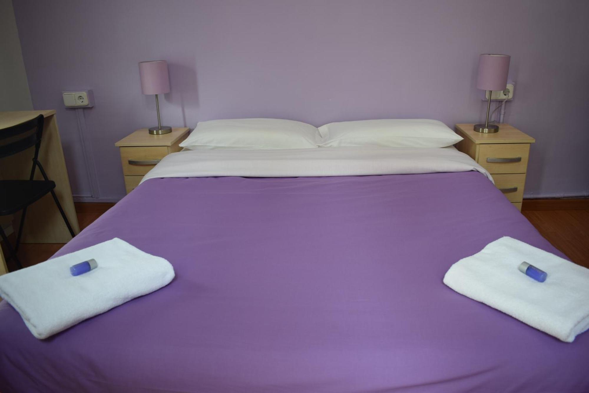 Hostal Mimi Las Ramblas — Photos 1